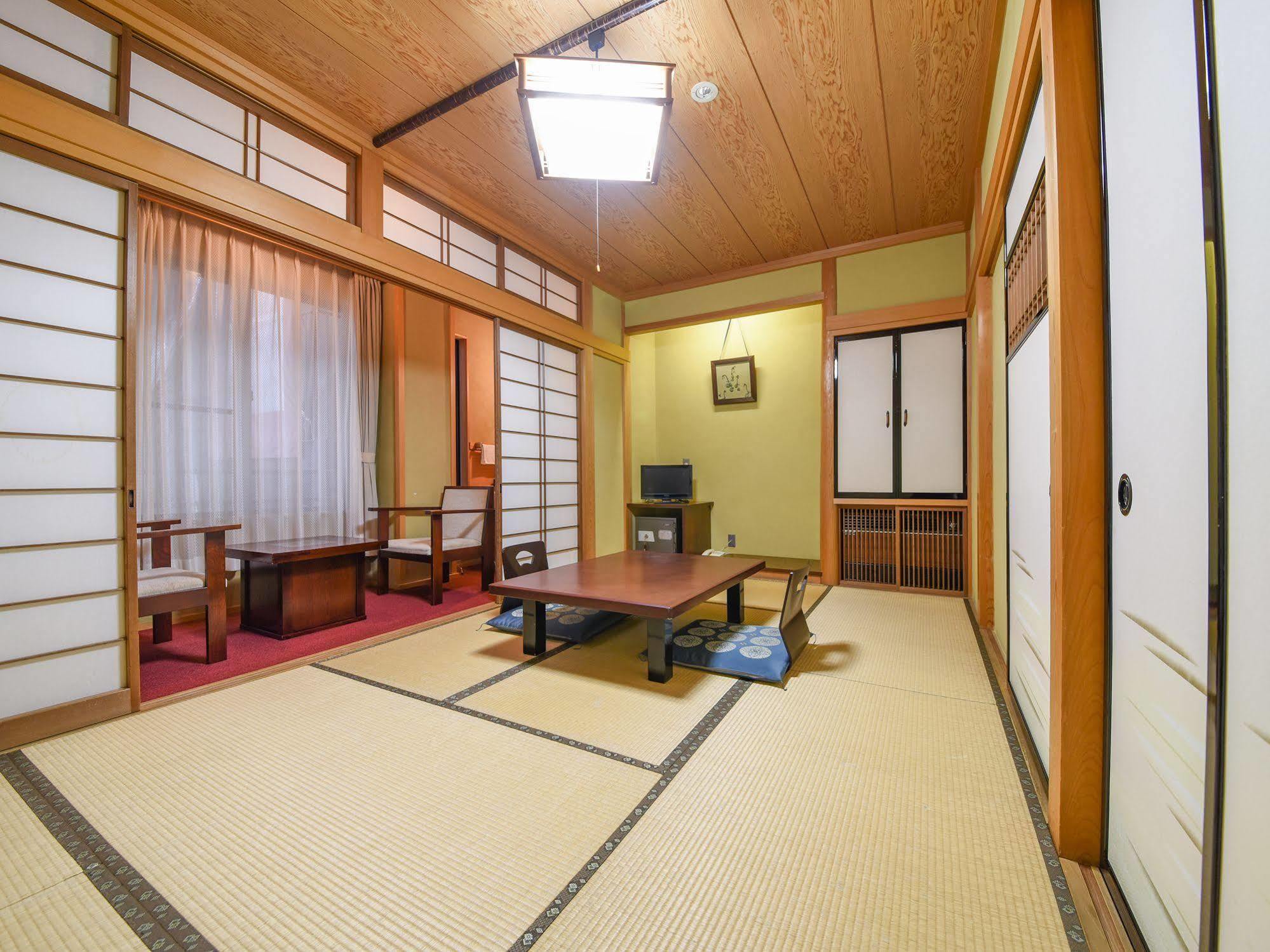 Hotel Aihokan Takayama  Zewnętrze zdjęcie